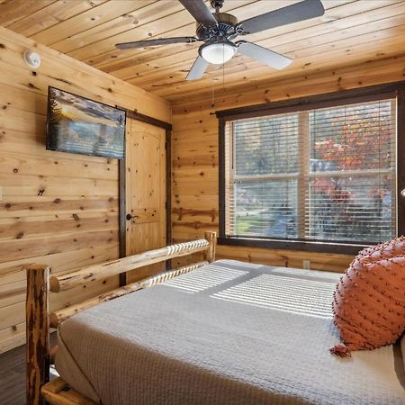 Route 66 Cabin Pigeon Forge Bagian luar foto