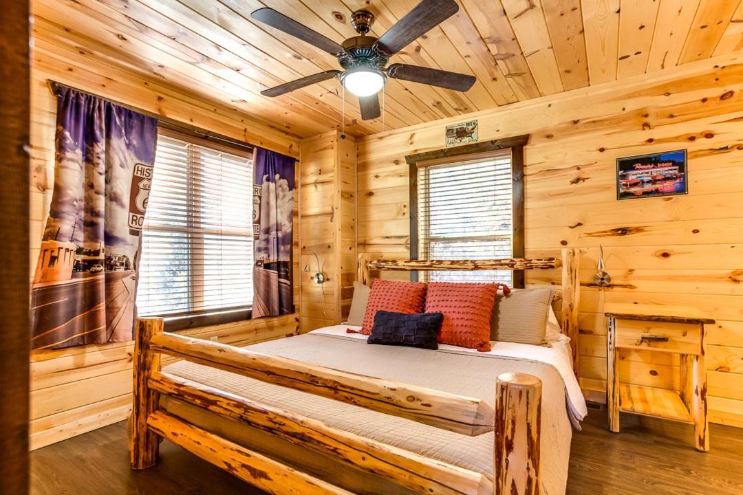 Route 66 Cabin Pigeon Forge Ruang foto