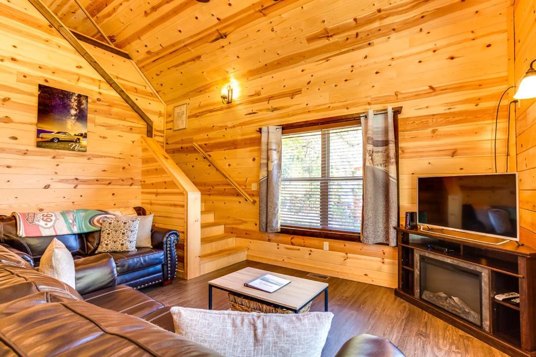 Route 66 Cabin Pigeon Forge Ruang foto