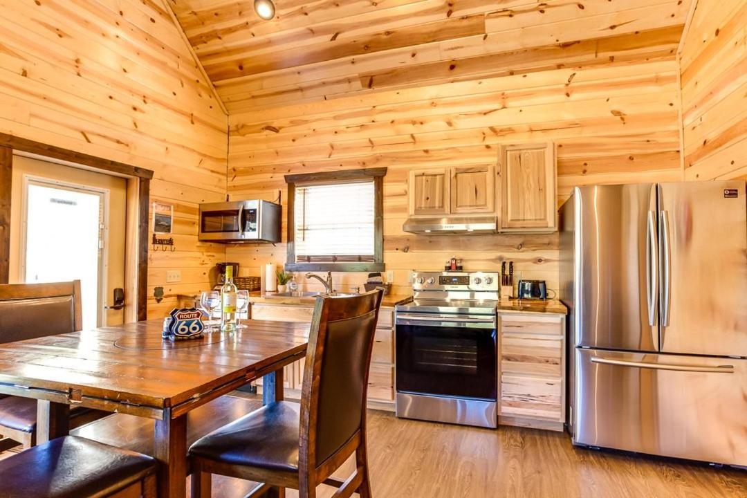 Route 66 Cabin Pigeon Forge Ruang foto